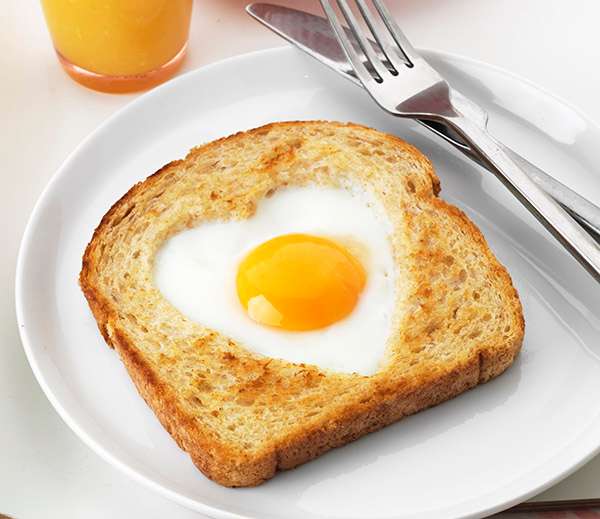 تغذیه مناسب برای کودک- تخم مرغ و کره