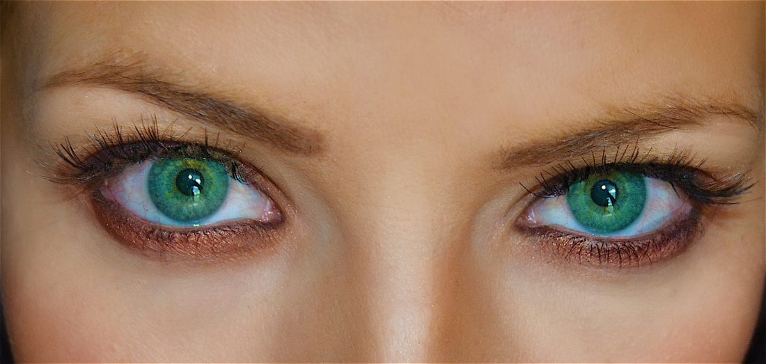 10 راه فرار از حساسیت به لوازم آرایشی - حواستان به چشمها باشد