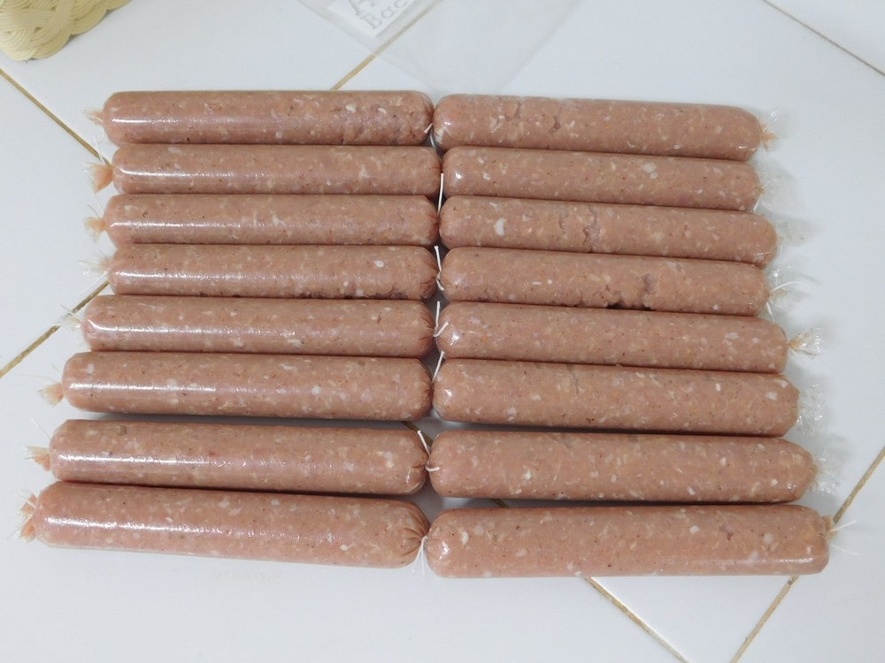 مراحل طرز تهیه فینگرفود هات داگ مرغ خانگی