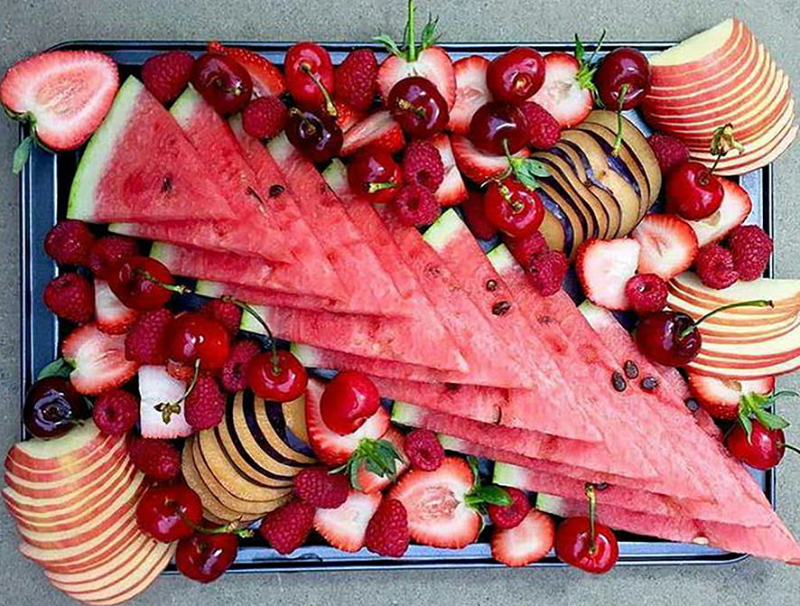 vitamin miveh haye ghermez rang ویتامین میوه های قرمز رنگ