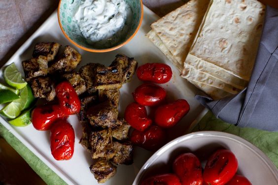 طرز تهیه کباب چنجه ایرانی با نکات آشپزی