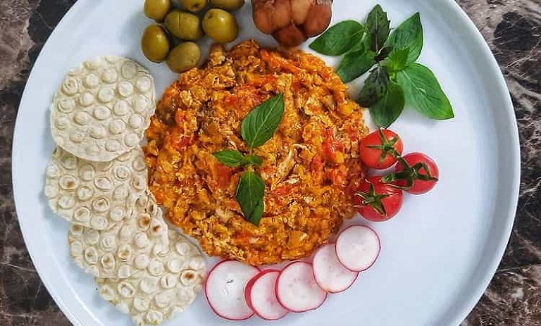 طرز تهیه میرزا قاسمی گیلانی؛ ۱۰ نکته طلائی برای خوش طعم شدن آن