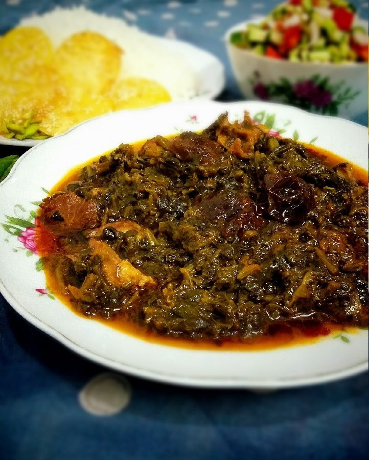 تهیه خورشت آلو اسفناج