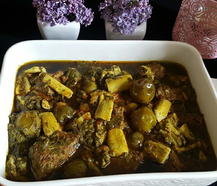 تهیه خورش ریواس