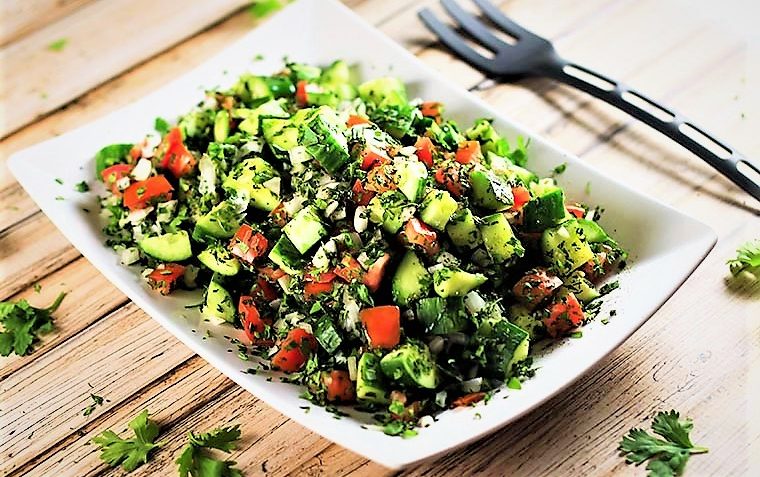 طرز تهیه سالاد شیرازی با آبغوره