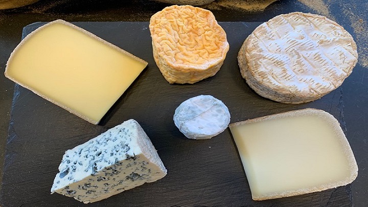 پنیر فیلا فیلا یکی از پنیرهای معروف جهان