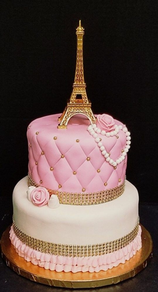 ایده تزیین کیک تولد-کیک تولد صورتی-برج ایفل