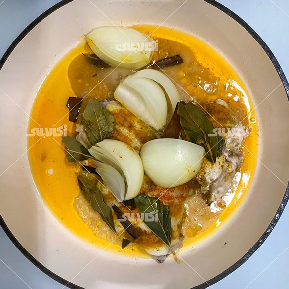 پخت مرغ برای غذای مرغ ناردونی