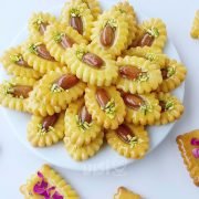 طرز تهیه کوکیز بادام برای عید