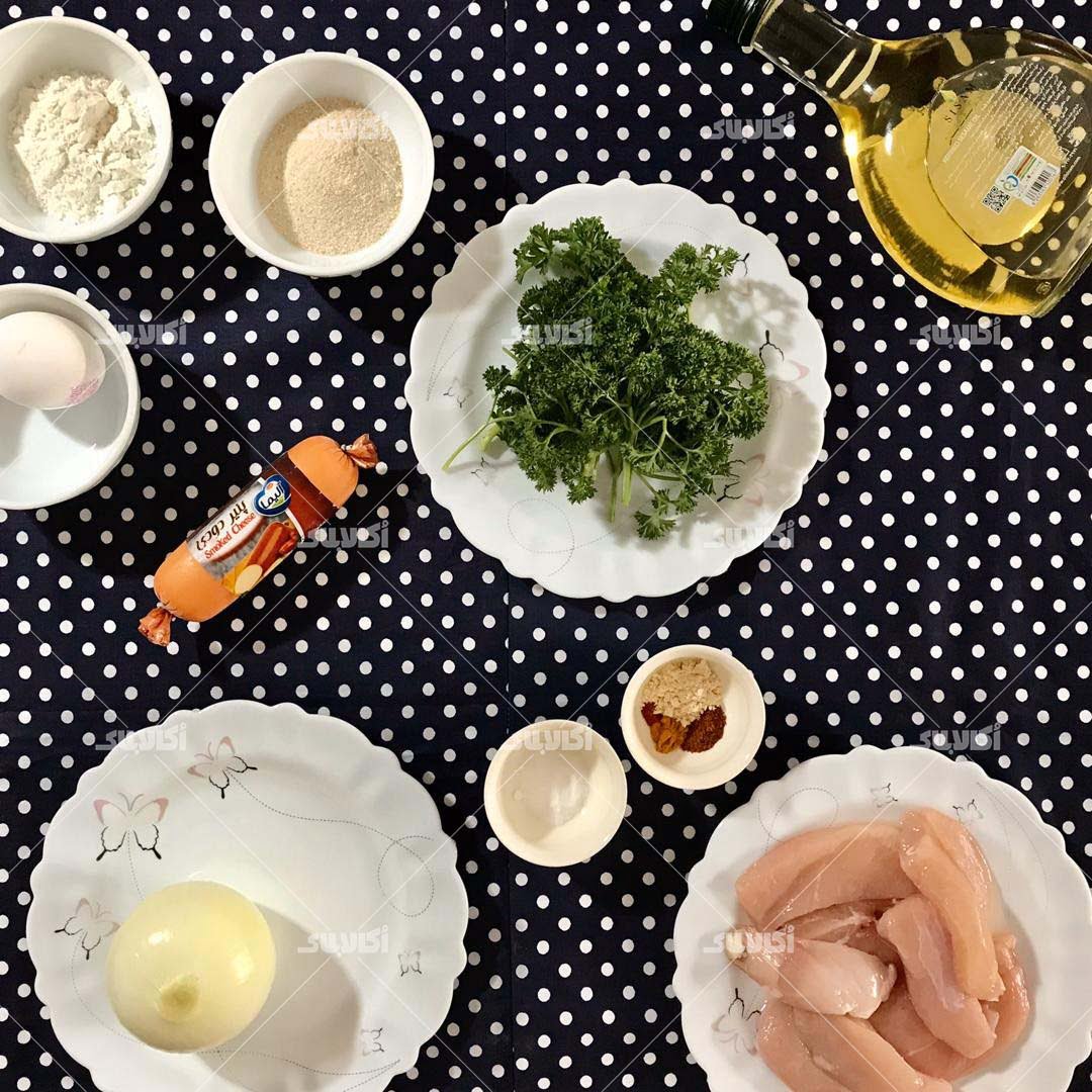 مواد لازم برای تهیه توپک مرغ سوخاری مواد لازم برای توپک مرغ