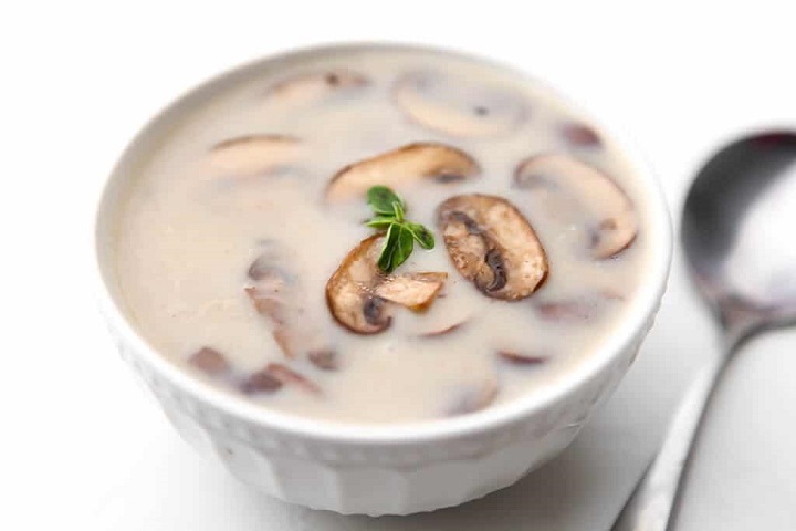 طرز تهیه سوپ قارچ با شیر به روش دوم