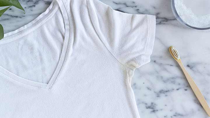 رفع زردی زیر بغل لباس با چند راهکار ساده