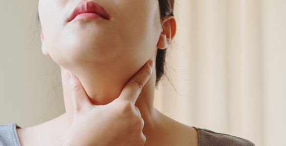 علائم و زخم تاول گلو