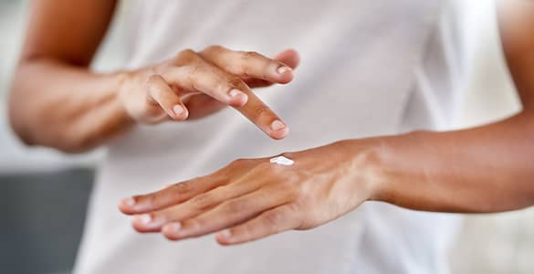 درمان خانگی خشکی پوست دست