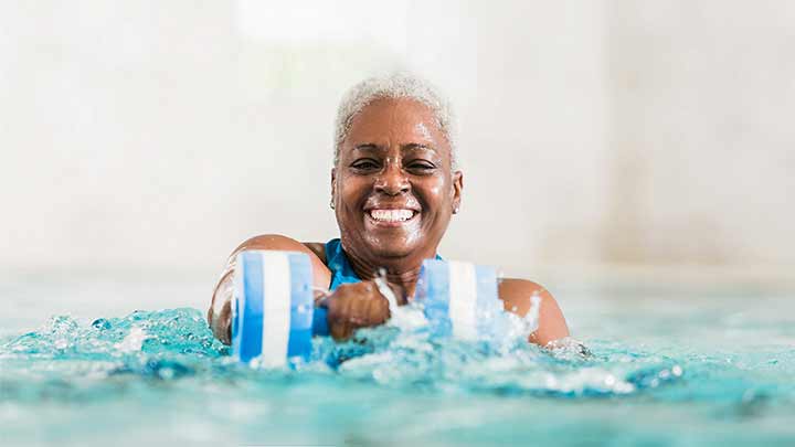 نکات مهم در خصوص ورزش کردن در آب برای درمان دیسک کمر