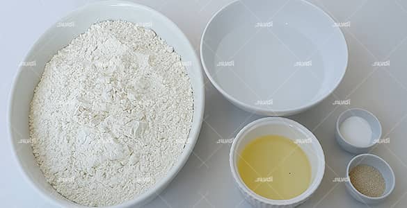 مواد خمیر کالزونه