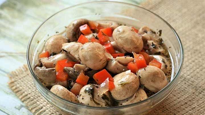 نکات طلایی در تهیه ترشی قارچ نکات طلایی در تهیه ترشی قارچ