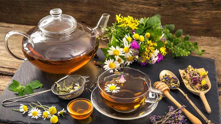 بابونه؛ دمنوش گیاهی آرامبخش که معجزه میکنند! بابونه؛ دمنوش گیاهی آرامبخش که معجزه میکنند!