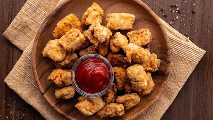 مراحل تهیه ناگت مرغ