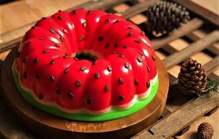 طرز تهیه ژله هندوانه ای شب یلدا با نکات ریز طرز تهیه ژله هندوانه ای شب یلدا با نکات ریز