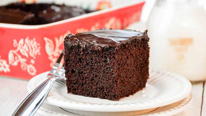 مراحل تهیه کیک دیوانه