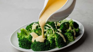 طرز تهیه سس پنیر با پنیر موزارلا؛ خوشمزه و کشدار