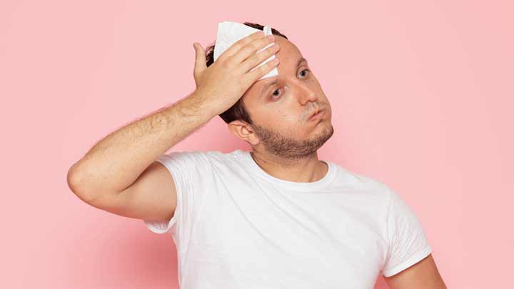 دلیل عرق زیاد در بزرگسالان دلیل عرق زیاد در بزرگسالان