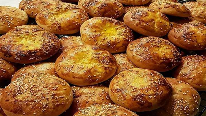 مراحل تهیه نان اهری خانگی مراحل تهیه نان اهری خانگی