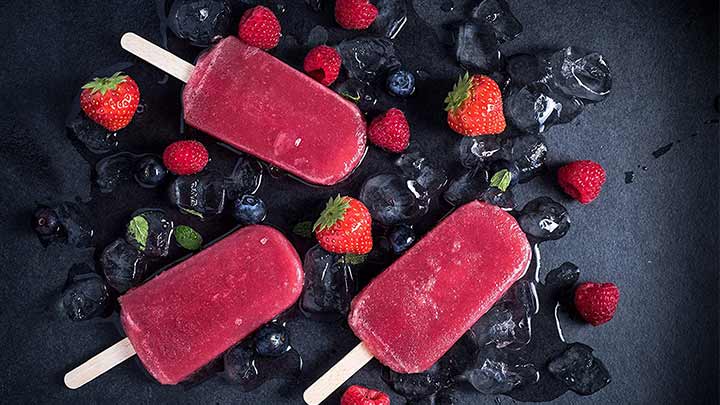 مراحل تهیه بستنی آلاسکا با شیر مراحل تهیه بستنی آلاسکا با شیر