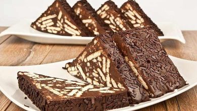 طرز تهیه کیک یخچالی با پتی بور؛ خوشمزه و فوری