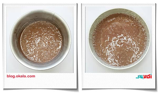 ریختن مایع کیک در قالب برای اسلایس موس توت فرنگی