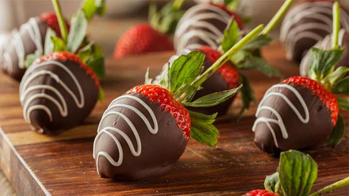 تزئین میوه شکلاتی تزئین میوه شکلاتی