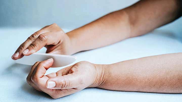 مصرف قرص آلکا سلتزر برای مراقبت از ناخنها مصرف قرص آلکا سلتزر برای مراقبت از ناخنها