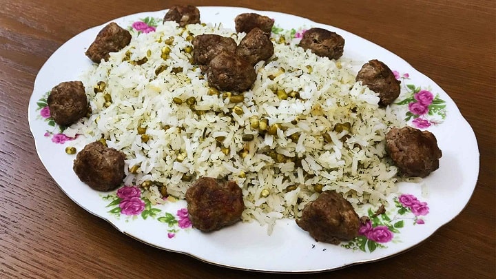 مراحل تهیه ماش پلو با گوشت چرخ کرده