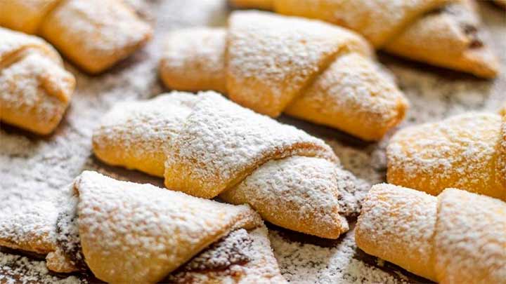 مراحل تهیه قرابیه سیب و دارچین