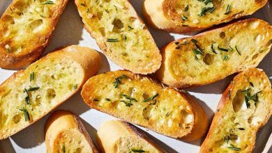 طرز تهیه نان سوخاری؛ با بافتی ترد و شکننده و ماندگاری بالا