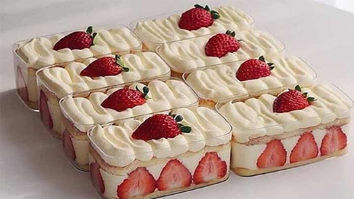 مراحل تهیه دسر مگنولیا قالبی با لیدی فینگر مراحل تهیه دسر مگنولیا قالبی با لیدی فینگر