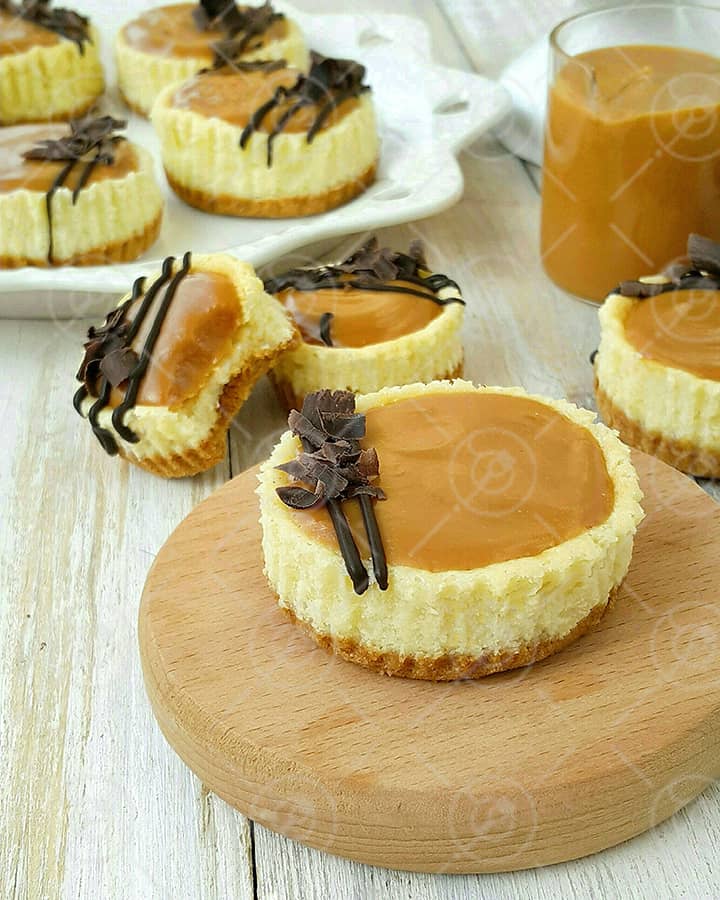 طرز تهیه مینی چیزکیک کاراملی خوشمزه و ساده طرز تهیه مینی چیزکیک کاراملی خوشمزه و ساده