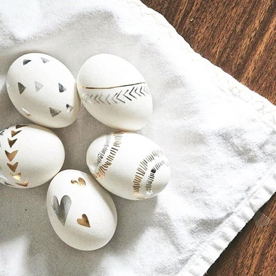 تزیین تخم مرغ هفت سین با برچسب