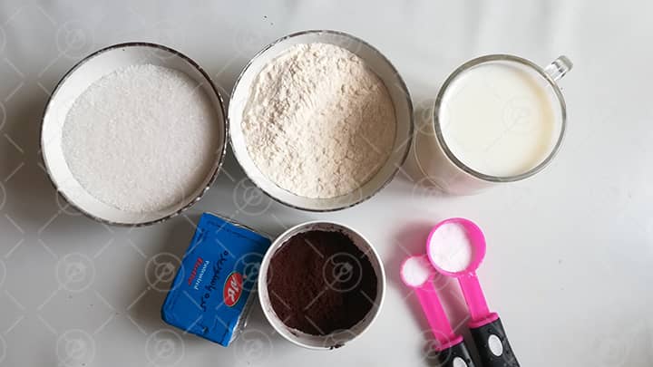 مواد لازم جهت تهیه پودینگ هات چاکلت مواد لازم جهت تهیه پودینگ هات چاکلت