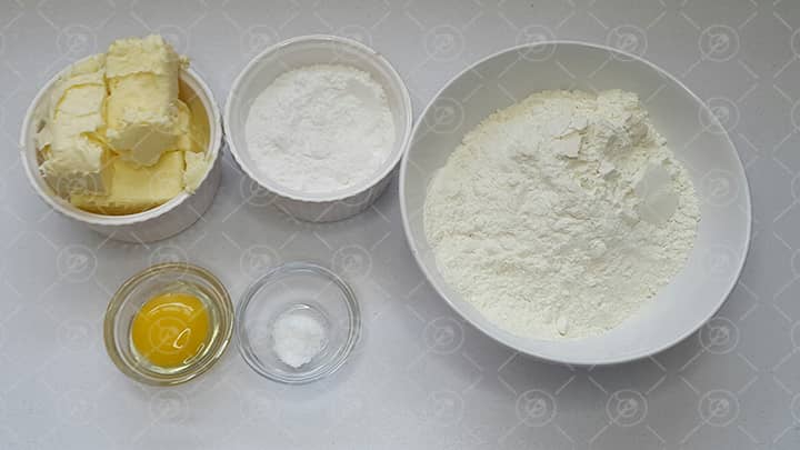 مواد لازم برای خمیر اسلایس بادام قالبی