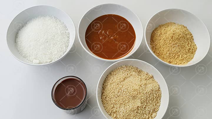 مواد لازم شیرینی رول بادام زمینی و شکلات