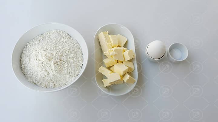مواد لازم برای خمیر کیش مرغ و سبزیجات