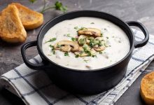 طرز تهیه سوپ قارچ و مرغ؛ سوپ ساده برای رژیم غذایی
