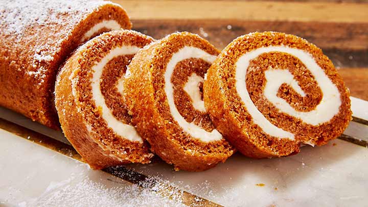 مراحل تهیه رولت کدو حلوایی