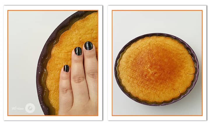به آرامی کیک پرتقال را روی پودینگ بزنید