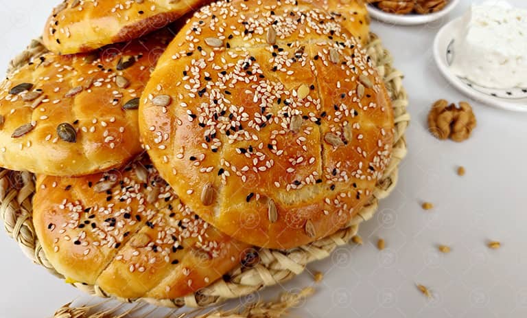 طرز تهیه نان عربی؛ مرحله به مرحله با عکس و نکات