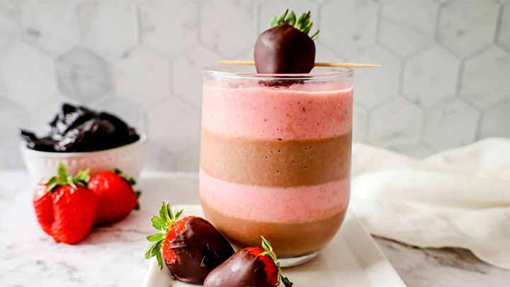 نکات تهیه اسموتی 3 رنگ میوه‌ای