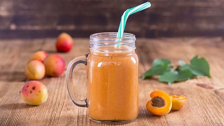 سرو اسموتی زردآلو و گردو سرو اسموتی زردآلو و گردو