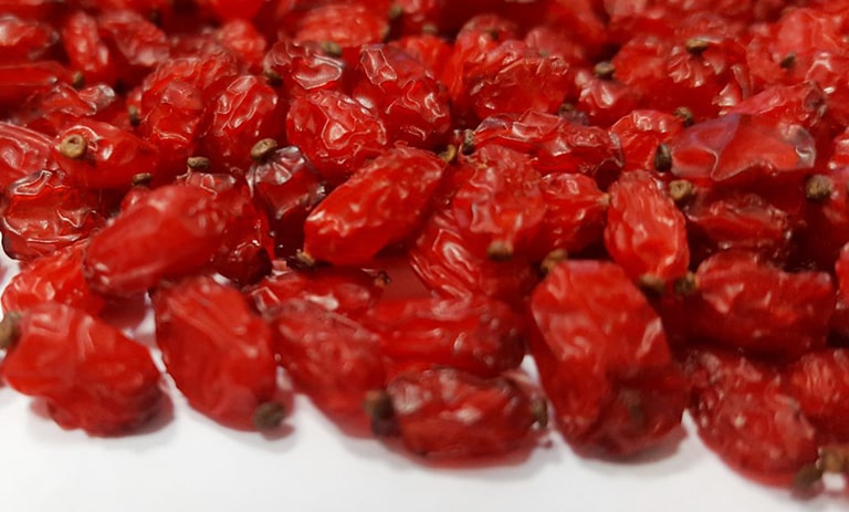 2 روش خشک کردن زرشک تازه در خانه